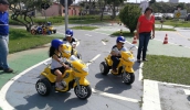 Após o plantio de árvores, os alunos do CEIM Richer Romano Neto participaram de atividades da Escola Mirim de Trânsito no parque Botyra Camorim Gatti (Guilherme Berti/PMMC)