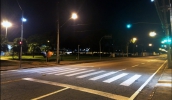Travessias iluminadas aumentam a segurança dos pedestres no período noturno e estão sendo instaladas em locais como a avenida Francisco Rodrigues Filho (Divulgação)