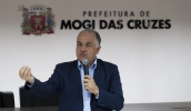 Ouvidor e chefe de Gabinete, Romildo Campello, destacou as funcionalidades do novo software, que permitirá aos cidadãos registrarem pedidos pelo celular (Junior Lago/PMMC)