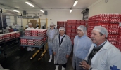 Prefeito mogiano conheceu o funcionamento da CP Ovos, empresa que reúne cooperados e presta serviços para várias empresas (Ney Sarmento/PMMC)