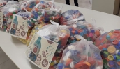 As equipes do Hospital Municipal, UPA Rodeio, UNICA e UBS do Jardim Universo arrecadaram tampinhas e fizeram a entrega nesta sexta-feira ao Fundo Social de Mogi