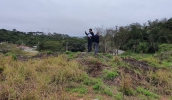 A área indicada pelo município para a construção de moradias populares, no âmbito do programa Nossa Casa, foi vistoriada e passará por análise técnica do Governo do Estado