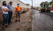 Secretaria de Serviços Urbanos finalizou nesta sexta-feira as obras de reparo na rua Casarejos, que compreenderam troca de galerias de águas pluviais, seguida por recomposição asfáltica