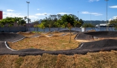 Obras para a construção de pista de pump track no Parque Botyra Camorim Gatti, que provém de convênio com o Governo do Estado, estão em estágio avançado (Foto: Pedro Chavedar/ PMMC)