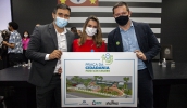 Caio Cunha, Simone Margenet Cunha e Claudio de Faria Rodrigues estiveram no Palácio dos Bandeirantes para assinatura do convênio (Pedro Chavedar/PMMC)