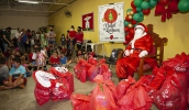 Fundo Social de Mogi fez nesta quarta-feira entregas no Jardim Planalto e Biritiba Ussu, de presentes fruto da campanha Árvore Natal de Sorrisos 2021 (Pedro Chavedar/ PMMC)