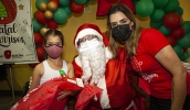 Fundo Social de Mogi fez nesta quarta-feira entregas no Jardim Planalto e Biritiba Ussu, de presentes fruto da campanha Árvore Natal de Sorrisos 2021 (Pedro Chavedar/ PMMC)