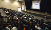 Profissionais da Saúde receberam treinamento sobre organização, fluxo e estratégia para vacinação de crianças de 5 a 11 anos de idade (Foto: Pedro Chavedar/PMMC)