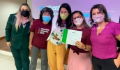 Priscila Yamagami Khäler participou da entrega dos certificados aos alunos que concluíram o Curso de Educadores Ambientais Locais (Divulgação/PMMC)