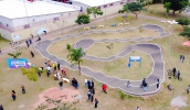A pista de pump track no Parque Botyra Camorim Gatti, fruto de um convênio com o Estado, por meio do Programa Município de Interesse Turístico, foi entregue neste sábado