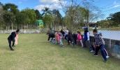 A EM(R) Nossa Senhora da Conceição, no bairro do Tabor, recebeu as atletas do time de futebol feminino da Associação Nova Esperança. (Divulgação/PMMC)