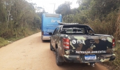 Ônibus havia sido furtado em Itaquaquecetuba e foi localizado pela Guarda Municipal na Estrada Velha de Santa Isabel, no bairro Piedade (Divulgação)