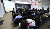 A apresentação para a Comissão de Educação foi dividida entre cada setor da Secretaria, representada pelo técnico responsável pela ação. (Diego Barbieri/PMMC)