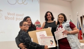 Miguel Miranda da Silva, aluno da EM Profª Cleonice Feliciano, no Jardim Piatã, conquistou o primeiro lugar e foi premiado com sua professora Maria Paula dos Santos Barbosa. (Divulgação/PMMC)