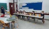 Os alunos do CEIM Prof. Amauri Rodrigues Leite - CEIC Mundo Feliz IIII foram recebidos na EM Des. Armindo Freire Mármora, onde irão no próximo ano. (Divulgação/PMMC)