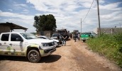 Descarte de entulho foi flagrado em uma área que vinha sendo monitorada pela Guarda Municipal. Responsáveis foram multados e caso será investigado pela Polícia Civil (Divulgação/PMMC)