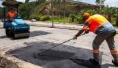 Nova Mogi Pavimentação segue nos bairros e Operação Tapa-Buraco ganha reforço