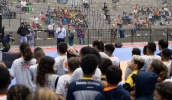 Prefeitura de Mogi das Cruzes - Notícias - Time de Queimada do Cempre  Oswaldo levanta a taça da 1ª Olimpíada e Paralimpíada da rede municipal de  ensino