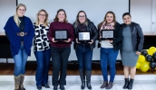 Diretoras das escolas do alunos que foram vencedores nas categorias do 3º Concurso de Mobilidade e Educação também receberam homenagem (Warley Kenji/PMMC)