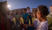 Crianças foram ouvidas sobre a definição de onde gostariam que houvesse espaços de brincar no Conjunto Bezerra de Mello (Warley Kenji/PMMC)