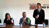 Prefeito Caio Cunha entregou o decreto de hóspedes oficiais à comitiva e também fez a entrega da outorga de título de Cidadão Mogiano ao prefeito de Seki (Divulgação/ PMMC)