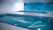 Nova unidade do UnicaFisio conta com três piscinas aquecidas, entre outros espaços equipados para reabilitação e promoção da saúde (crédito: Warley Kenji/PMMC)