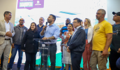 Autoridades e lideranças participaram do evento. A nova escola irá reorganizar o atendimento da rede municipal no distrito. (Divulgação/PMMC)
