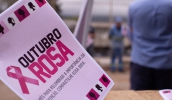 Operários do Nova Mogi receberam orientações sobre câncer de mama em alusão ao Outubro Rosa (Warley Kenji/PMMC)