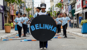 A banda musical de marcha da EE Profa Isabel Ferreira de da Silva, a Belinha, na Vila Brasileira, também faz parte da programação em Sabaúna. (Divulgação/PMMC)