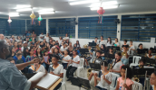 Ainda na EM Profª Guiomar Pinheiro Franco, os alunos se apresentaram para toda a comunidade. Outras apresentações também tem sido feitas e serão realizadas pelas escolas no "ETI de Portas Abertas". . . .
