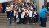A banda de instrumentos melódicos da EM Profª Etelvina Cáfaro Salustiano, no Conjunto Jefferson da Silva, conquistou o título de campeã na categoria Livre Especial, no Festival Estudantil de Músicas . . .