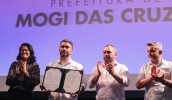 Prefeito Caio Cunha assinou o projeto de lei para a reestruturação do Plano de Carreira da Guarda Municipal, que trará benefícios para a corporação (Warley Kenji/PMMC)