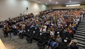 Primeira reunião do programa Mogi Meu Lar, com inscritos no Cadastro de Habitação, foi realizada nesta segunda; encontros serão todas as segundas, quartas e sextas (Divulgação/ PMMC)