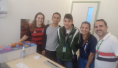 Na Escola Clínica, o ambiente terapêutico transformou-se em um espaço de diversão e segurança, favorecendo o aprendizado. (Divulgação/PMMC)