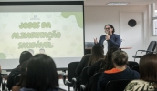A secretária adjunta de Educação, Mariane Prestes, compareceu ao encerramento dos Jogos da Alimentação Saudável. (Warley Kenji/PMMC)