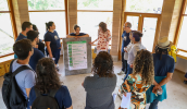 Evento contou com uma visita às novas instalações que estão sendo construídas na escola. (Divulgação/PMMC)
