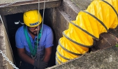 No encerramento dos trabalhos, houve simulado de descida em espaço confinado com utilização de tripé e guincho de resgate (Foto: Julio Nogueira/Semae)
