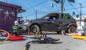 Simulado de Emergência ocorreu na praça Veteranos de Guerra, em Jundiapeba, e representou um acidente envolvendo um ônibus escolar, um automóvel e um ciclista (Divulgação/PMMC)