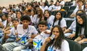 A aula magna do programa Escola de Líderes reuniu 250 alunos dos dez polos da formação no Cemforpe na noite desta quinta, 8 (Divulgação/PMMC)