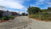 Trabalho de infraestrutura vem avançando e as ruas estão recebendo pavimentação (Divulgação/PMMC)
