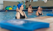 Aulas de hidroginástica foram retomadas na piscina do Pró-Hiper, que recebeu serviços de manutenção e recuperação do sistema de aquecimento da água (Divulgação/PMMC)