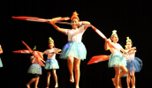 Estudantes e professores vêm se dedicando à preparação de coreografias criativas que encantarão o público. (Divulgação/AFABAMC)