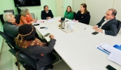 Vice-prefeito Téo Cusatis e equipe da Secretaria Municipal da Saúde se reuniram com a direção do Departamento Regional de Saúde (DRS-I) - (Divulgação - PMMC)