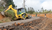 Estrada Jinichi Shigueno liga a rodovia Mogi-Salesópolis à Vila da Prata e contribui para o escoamento da produção agrícola na região (Divulgação/PMMC)
