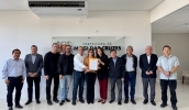 Prefeita Mara Bertaiolli e o vice Téo Cusatis se reuniram com vereadores para a modernização da Lei Mogi Mais Viva, que será discutida em um Fórum Técnico de Trabalho (Divulgação/PMMC)