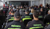Prefeita Mara Bertaiolli destacou a importância do trabalho dos agentes municipais de trânsito na orientação de motoristas e promoção da segurança viária (Divulgação/PMMC)