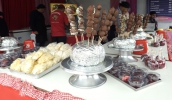 Barraca de frutas do amor, do Fundo Social, é uma das atrações do Tanabata Matsuri (Divulgação - PMMC)