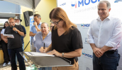A prefeita Mara Bertaiolli assinou, ao lado do vice-prefeito Téo Cusatis, a ordem de serviço para a reforma e ampliação do CEIM Maria Martinha Cardoso Paes, em Biritiba Ussu. (Divulgação/PMMC)