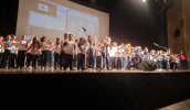 O trabalho reuniu dança com músicas de sucesso ao longo das décadas, poemas sobre a escola e canções sobre a amizade. (Divulgação/PMMC)
