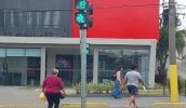 Na avenida Francisco Ferreira Lopes, na Vila Cintra, distrito de Braz Cubas, semáforo com temporizador ampliou a segurança no trânsito (Divulgação/PMMC)